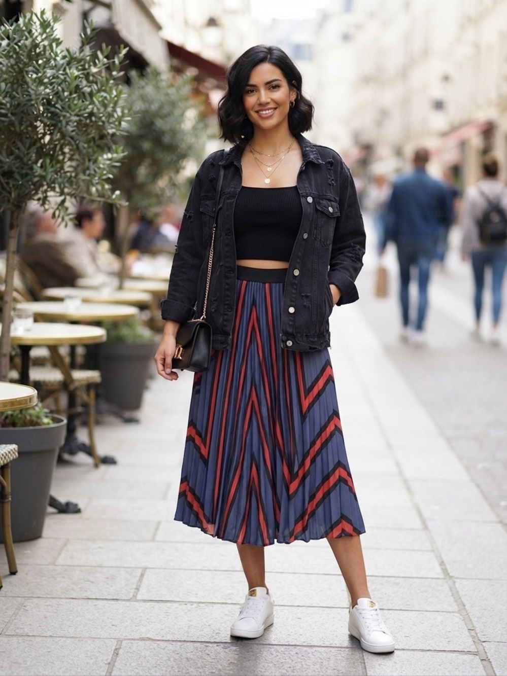 H&M Navy Pleated Skirt with Red and Black Chevron Stripes - Picture 6 of 6